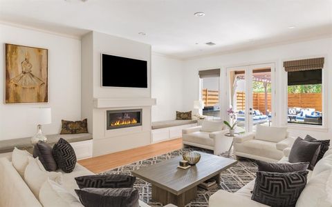 Tiny photo for 4085 Amherst Avenue, University Park, TX 75225 (MLS # 21074390)