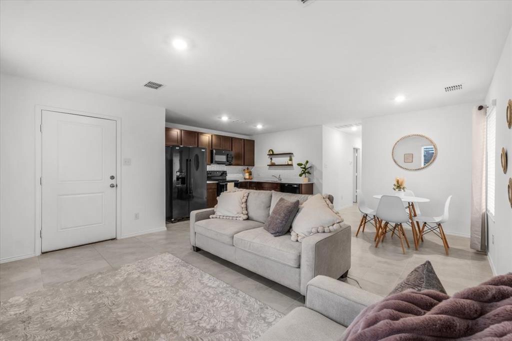 Risinger Court Condos - Residential