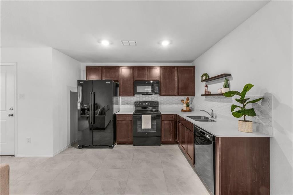 Risinger Court Condos - Residential