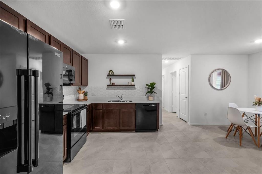 Risinger Court Condos - Residential