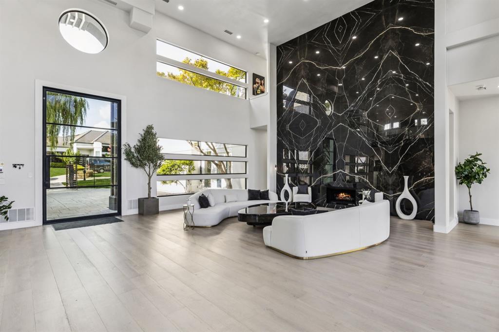 6 Savannah Ridge Drive