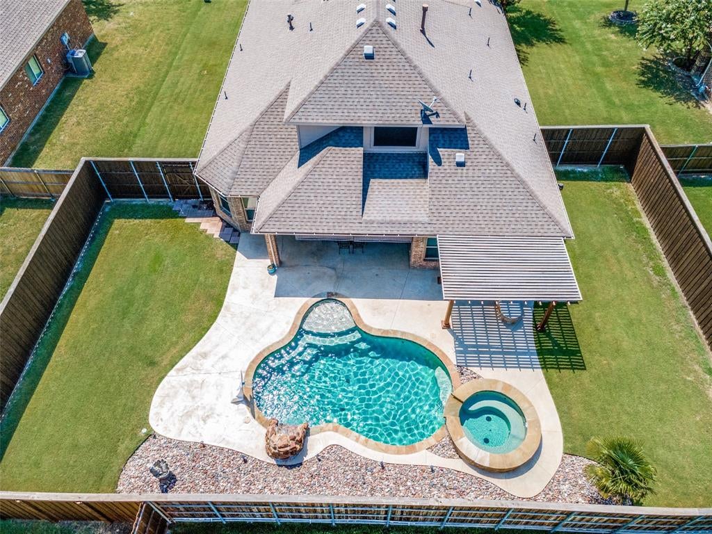 413 Willis Way