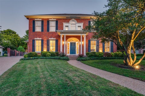 Photo of 6617 Pine Valley Place, Fort Worth, TX 76132 (MLS # 21405865)