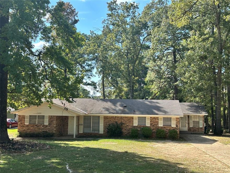 PRICE IMPROVEMENT!!!!!

***$190,000***
419 Irving Bluff Road
Shreveport, LA. 71107

Looking for the perfect home in a quiet, secluded neighborhood in North Shreveport?  Well, look no further!  This amazing home is the perfect house for your client!  This 4-bedroom, 3-bath property has not one--but TWO huge living areas, as well as TWO kitchens!!!!  Perfect for entertaining guests for the upcoming holidays!  This lovely house also has an extra living quarter that would be perfect for out of town guests!  This property is located in an area that is bursting a the seams with new development!!!  It is in close proximity to the I-49 corridor, as well as a plethora of shopping venues!!  

You do not want to miss out on this property!!!