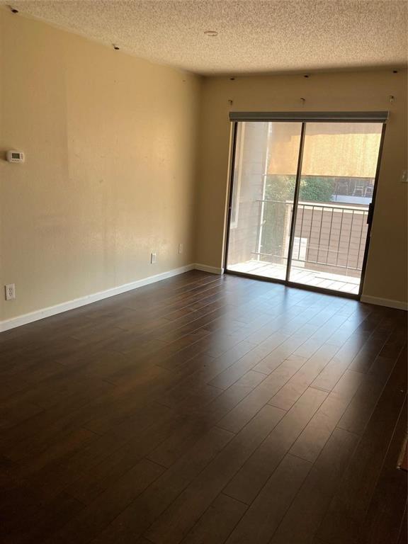 Nob Oak Condo - Residential