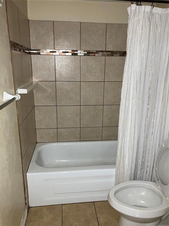 Nob Oak Condo - Residential