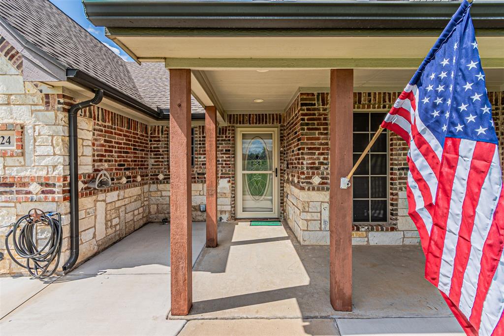 124 Williamsburg Lane