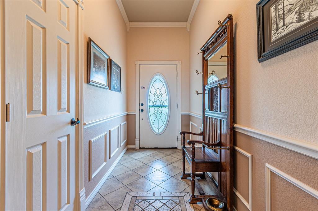 124 Williamsburg Lane