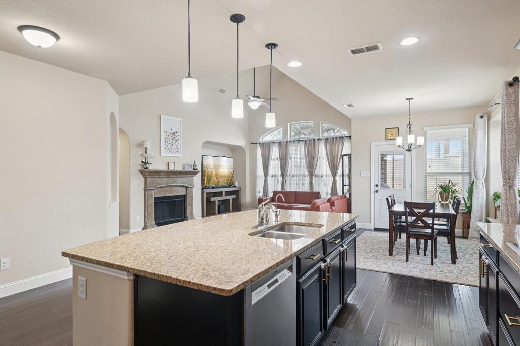 Trinity Lakes Residential - Residential