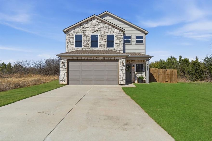 Welcome to this beautifully maintained 3 bedroom, 2 bathroom two story home offering 1,956 square feet of comfortable and functional living space in the desirable Canyon Creek community. Built in 2021, this home blends modern construction with thoughtful design and open concept living that today’s buyers are searching for.
Step inside to find expansive open spaces filled with natural light, creating an inviting atmosphere perfect for both everyday living and entertaining. The spacious living room features a cozy electric fireplace that serves as a stunning focal point while providing warmth and ambiance. The seamless flow into the dining area and kitchen makes hosting gatherings effortless.
The kitchen offers generous counter space, modern finishes, and ample cabinetry to keep everything organized. Upstairs and down, the layout provides flexibility for families, guests, or a home office setup. The primary suite is designed for relaxation with a double sink vanity in the ensuite bath, offering both convenience and comfort.
Outside, enjoy a fully fenced backyard ideal for pets, play, or weekend barbecues. The two car garage provides plenty of room for vehicles and additional storage. A brand new roof installed in 2025 adds long term value and peace of mind for the next homeowner.
Located in a low HOA community, Canyon Creek residents enjoy exceptional amenities including two swimming pools, a tennis court, playgrounds, and boat dock access. Whether you enjoy outdoor recreation or relaxing by the water, this neighborhood offers something for everyone.
This move in ready home combines modern features, community perks, and practical design all in one. Schedule your private showing today and experience everything this Canyon Creek gem has to offer.