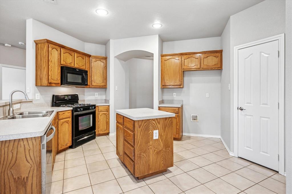 Fort Worth, Texas 76135, United States, 3 Bedrooms Bedrooms, ,2 BathroomsBathrooms,Residential,Active,187782