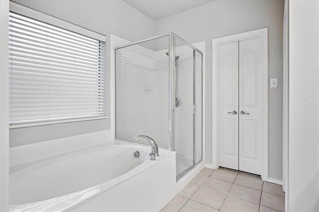 Fort Worth, Texas 76135, United States, 3 Bedrooms Bedrooms, ,2 BathroomsBathrooms,Residential,Active,187782