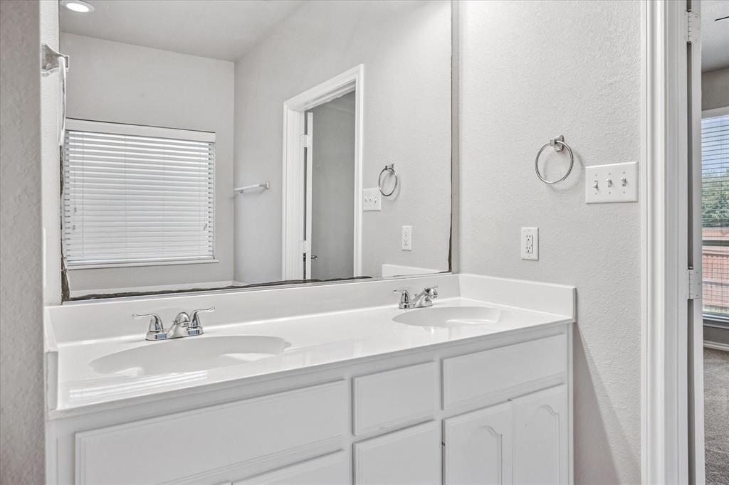 Fort Worth, Texas 76135, United States, 3 Bedrooms Bedrooms, ,2 BathroomsBathrooms,Residential,Active,187782