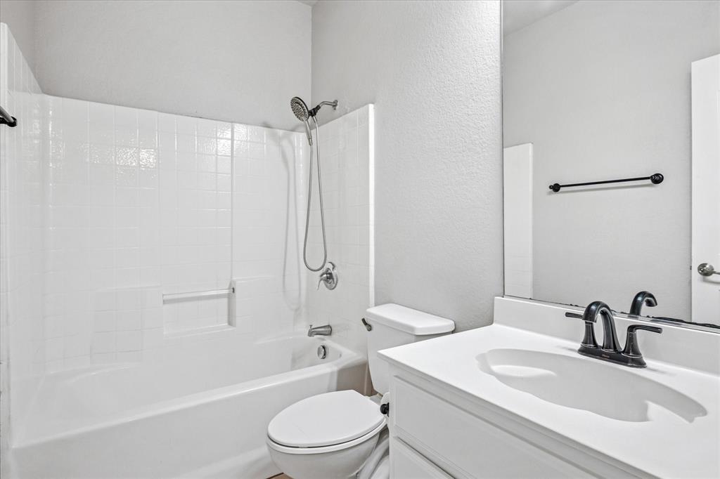 Fort Worth, Texas 76135, United States, 3 Bedrooms Bedrooms, ,2 BathroomsBathrooms,Residential,Active,187782