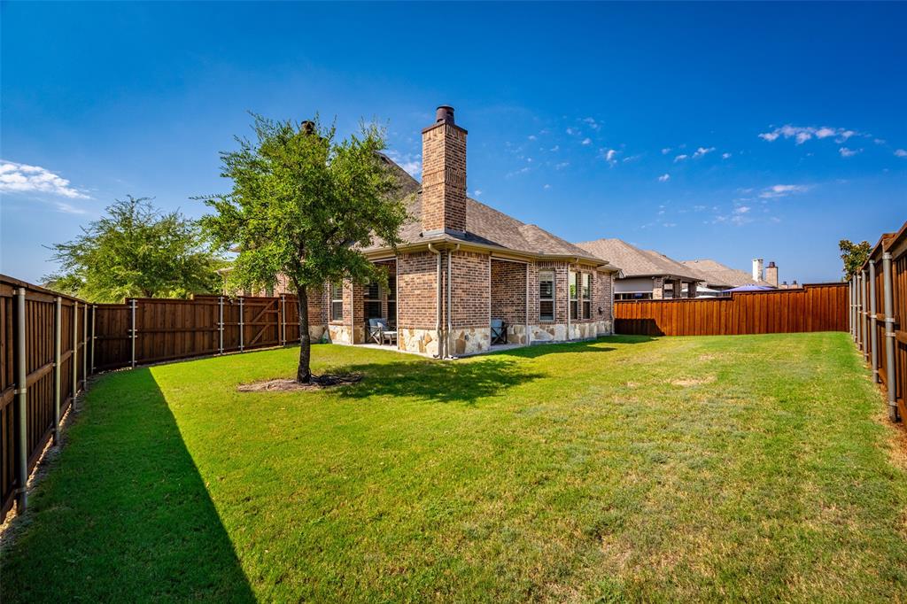 2753 Cromwell