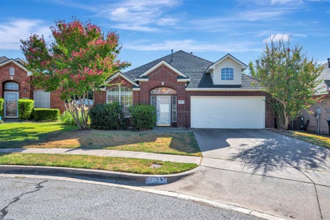 Photo of 6716 Armstrong Court, Fort Worth, TX 76137 (MLS # 21386088)