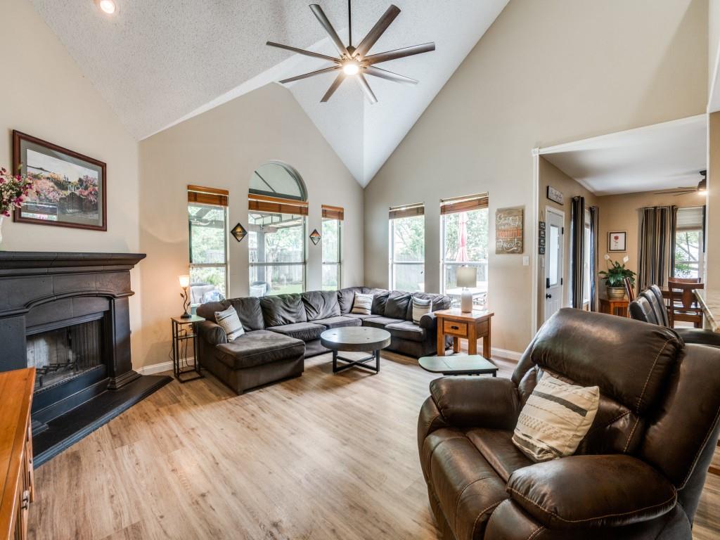 2218 Forest Creek Drive