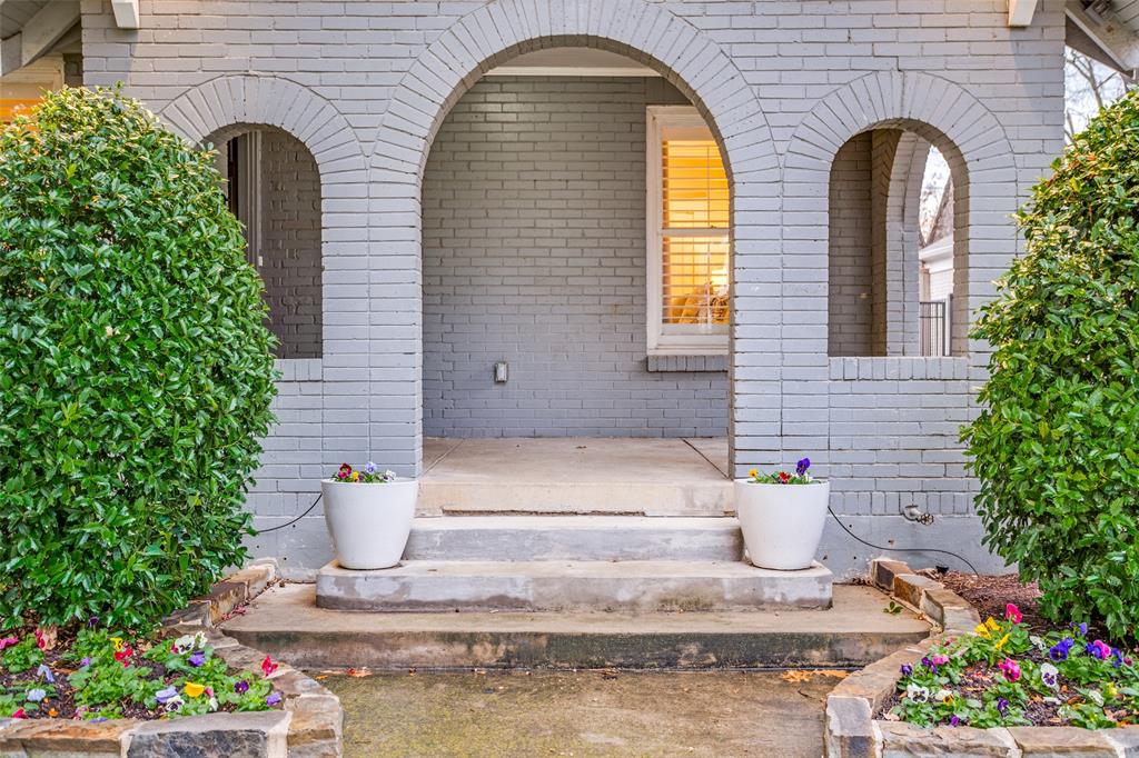 5823 Monticello Avenue