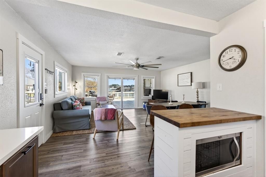 Photo of 183 Seaside Drive, Gun Barrel City, TX 75156 (MLS # 21181221)