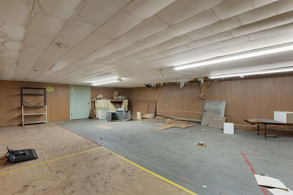 Cowan - Commercial Sale