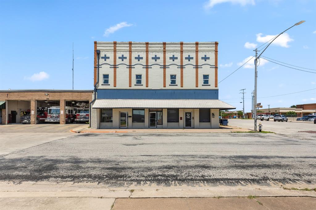 Cowan - Commercial Sale