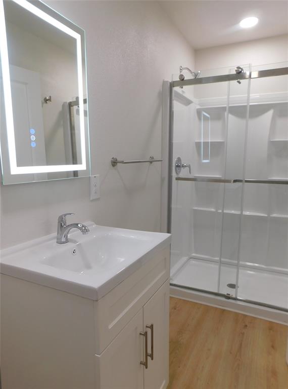 E Puchalski - Residential Lease