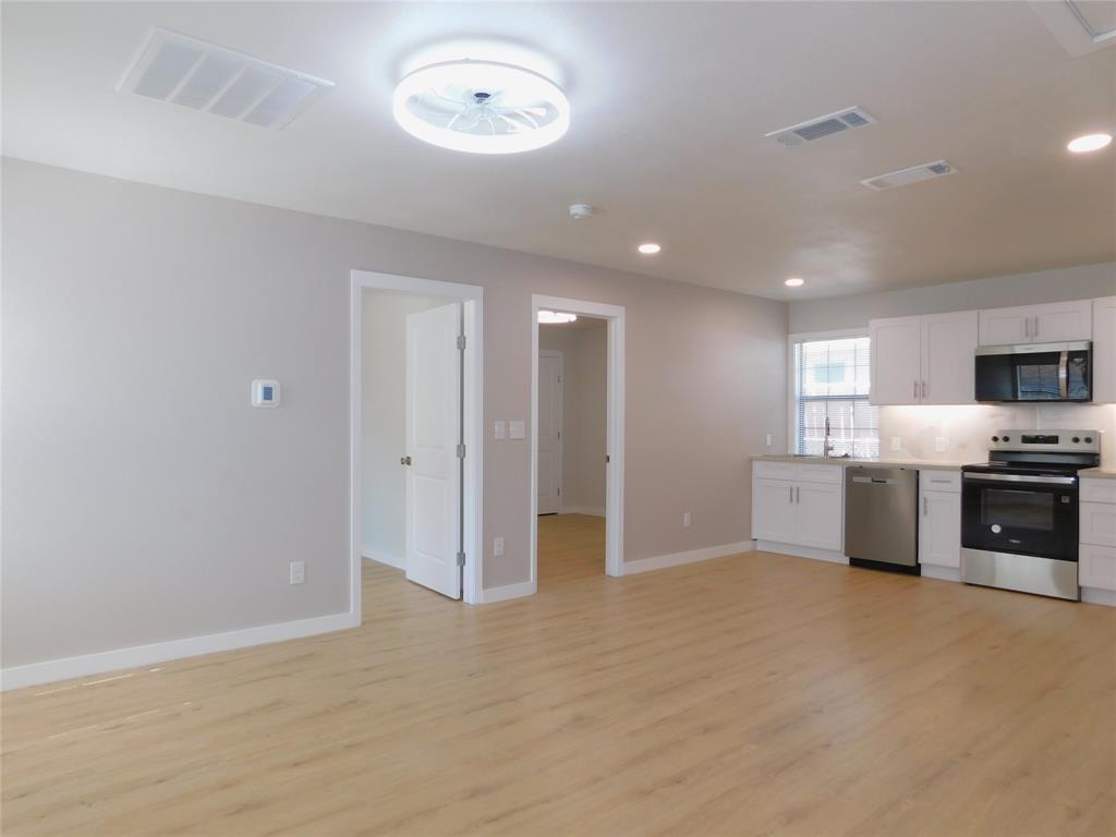 E Puchalski - Residential Lease