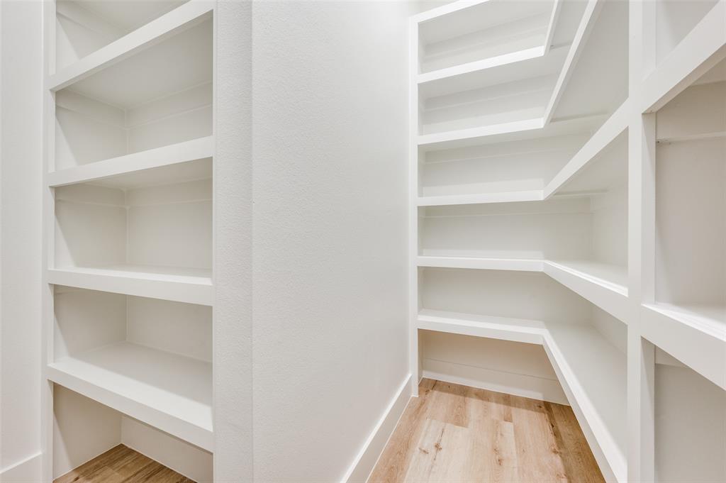 Meadowmere 03 - Residential