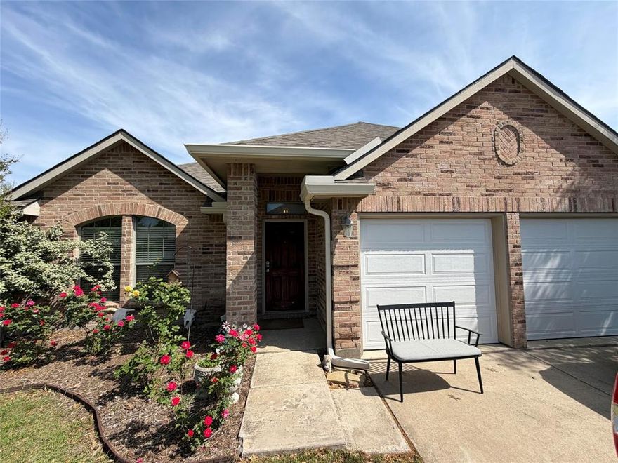 Welcome to 1201 Oakbrook St, a stunning property in the heart of Prosper, TX. This beautifully designed home features spacious interiors, modern finishes, and abundant natural light. The open-concept layout includes a gourmet kitchen with high-end appliances, appropriate for culinary enthusiasts. With multiple bedrooms and a generous backyard, this residence has ample space for relaxation and entertainment. Enjoy the convenience of nearby amenities and a peaceful neighborhood setting.