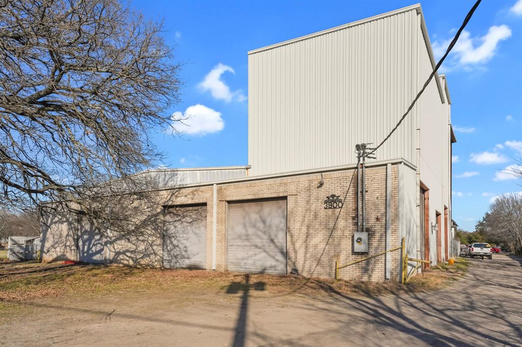 3900 S Peachtree Road