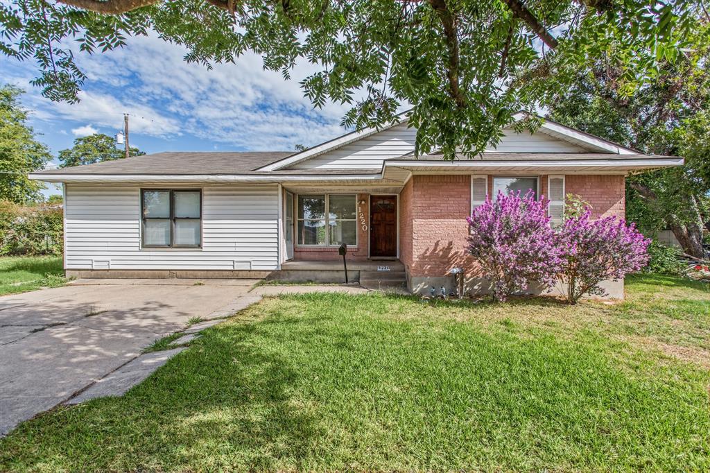 Photo of 1220 Colfax Circle, Richardson, TX 75080 (MLS # 21419026)