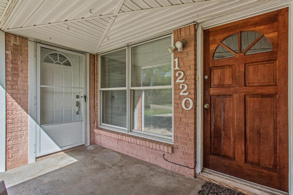 1220 Colfax Circle