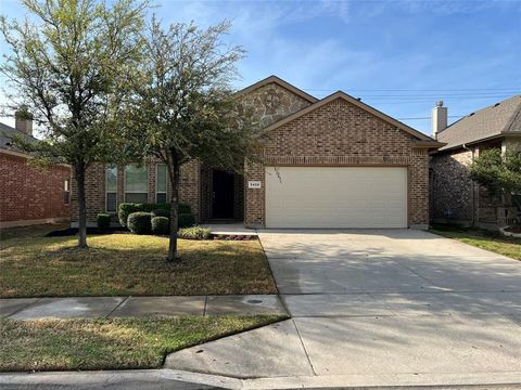 5420 Chinkapin Lane Fort Worth TX 76244