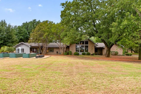 Photo of 9920 County Road 603, Burleson, TX 76028 (MLS # 21402671)