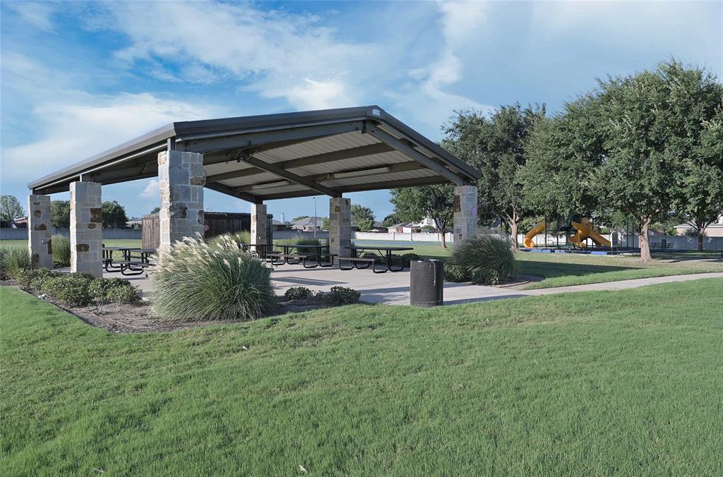 Saddlebrook Estates Ph 2 Krum - Residential