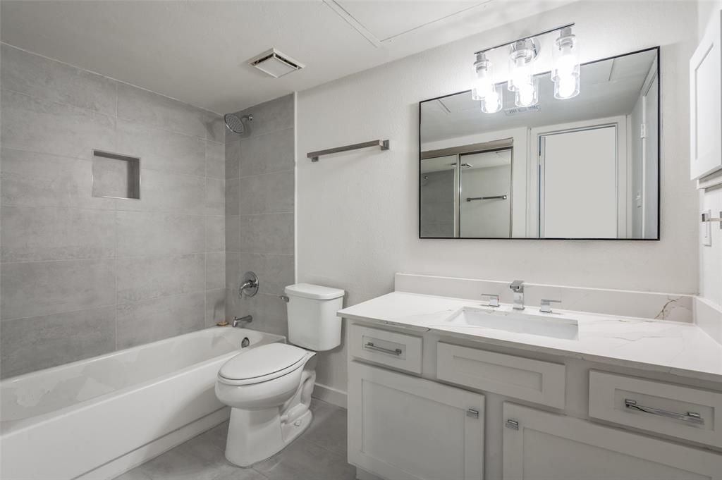 Casa Blanca Condo - Residential Lease