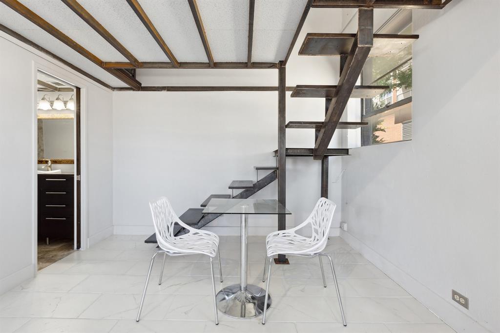 Walton Street Studios - Residential