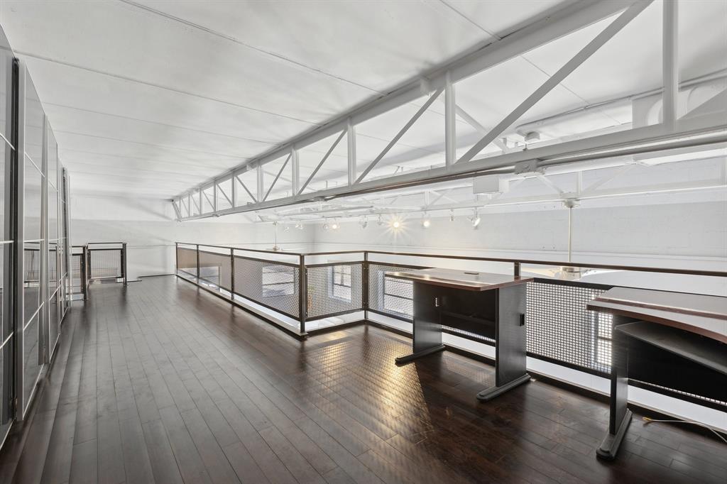 Walton Street Studios - Residential