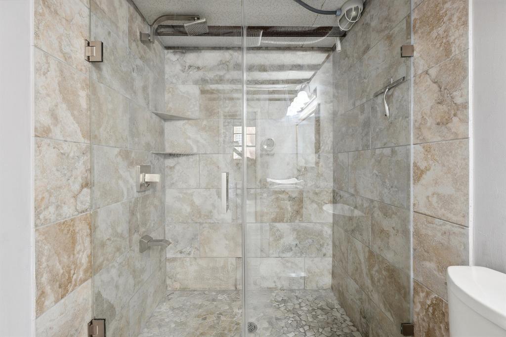 Walton Street Studios - Residential