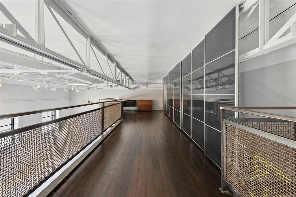 Walton Street Studios - Residential