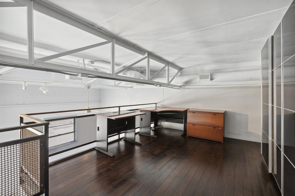 Walton Street Studios - Residential