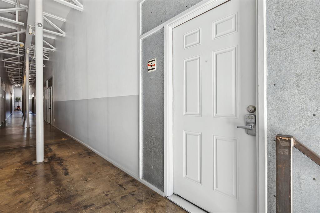 Walton Street Studios - Residential