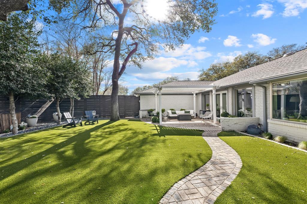 Versailles Pkwy Rev - Residential