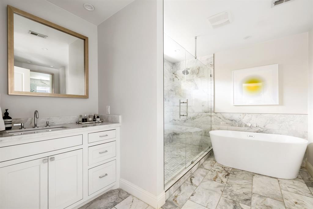 Versailles Pkwy Rev - Residential