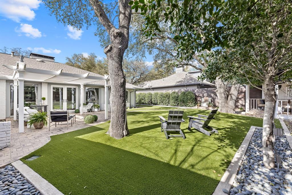 Versailles Pkwy Rev - Residential