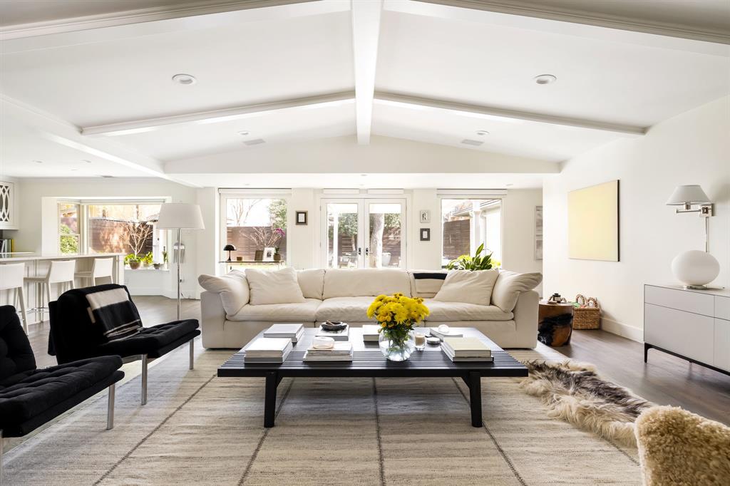 Versailles Pkwy Rev - Residential