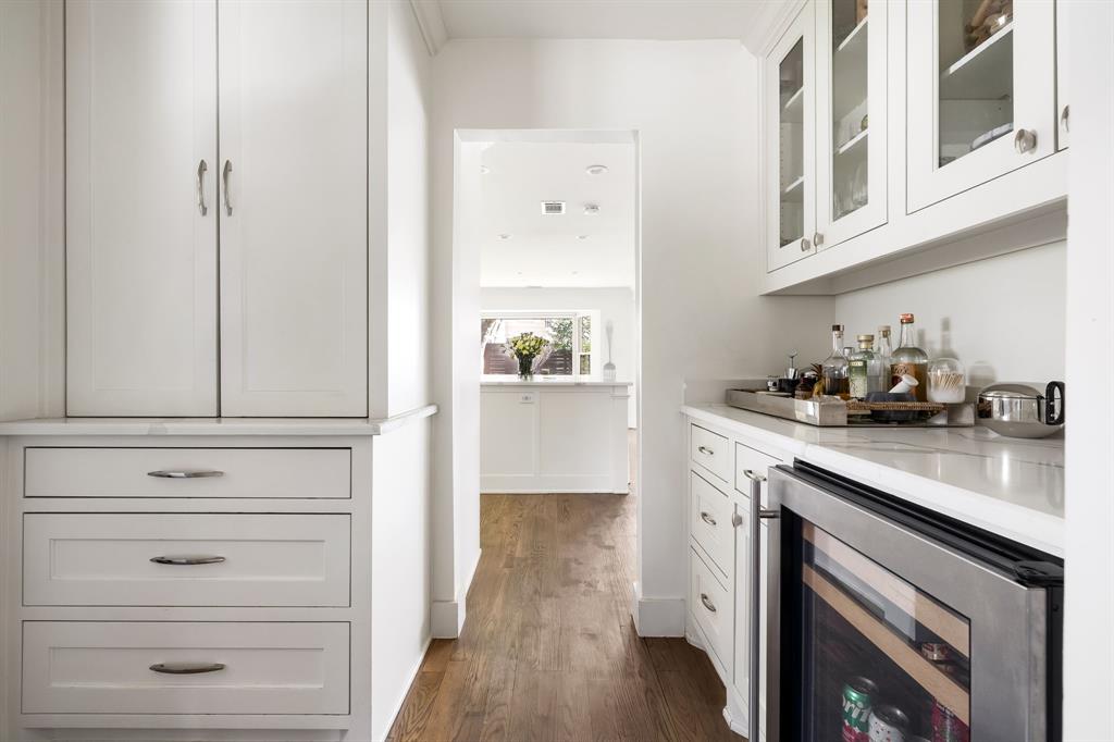 Versailles Pkwy Rev - Residential