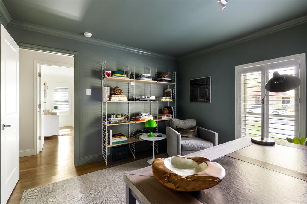 Versailles Pkwy Rev - Residential