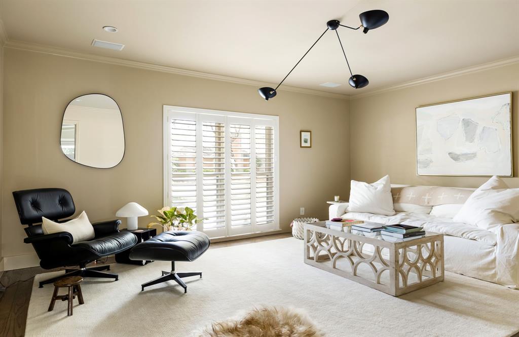 Versailles Pkwy Rev - Residential