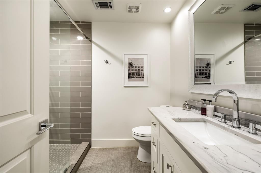 Versailles Pkwy Rev - Residential